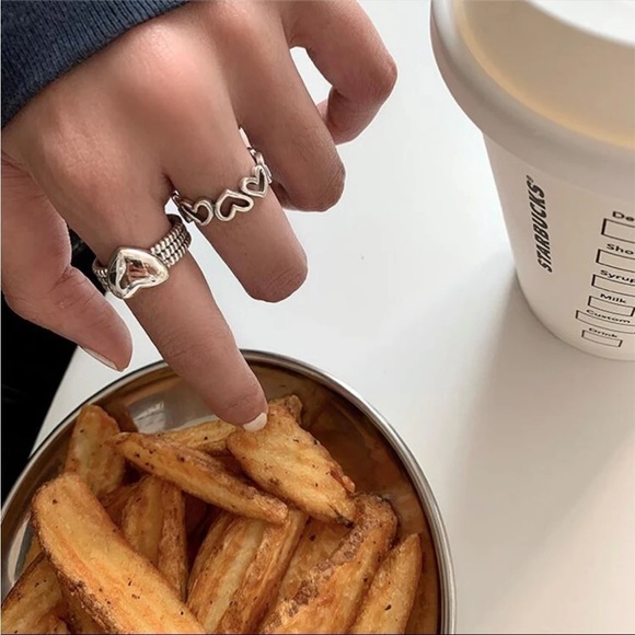 ⭐️ NEW Minimalist 925 Sterling Silver Heart Ring - Picture 5 of 10